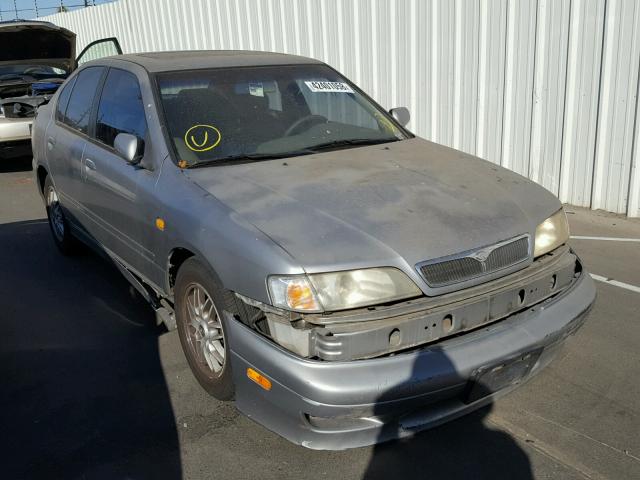 JNKCP11A7XT017522 - 1999 INFINITI G20 SILVER photo 1