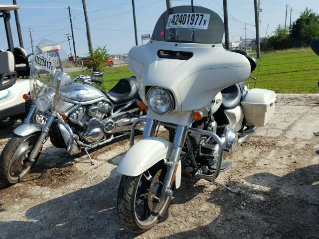 1HD1KRM17FB686555 - 2015 HARLEY-DAVIDSON FLHXS CREAM photo 2