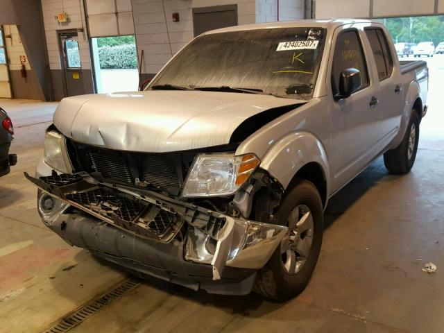 1N6AD0ER5AC443788 - 2010 NISSAN FRONTIER SILVER photo 2