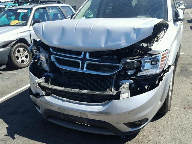 3C4PDCBG0ET296713 - 2014 DODGE JOURNEY SX SILVER photo 9