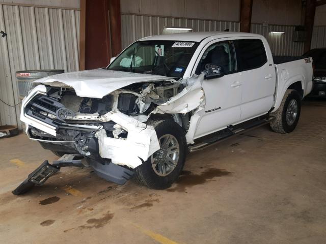 5TFAZ5CN2GX017866 - 2016 TOYOTA TACOMA DOU WHITE photo 2