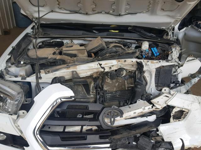 5TFAZ5CN2GX017866 - 2016 TOYOTA TACOMA DOU WHITE photo 7
