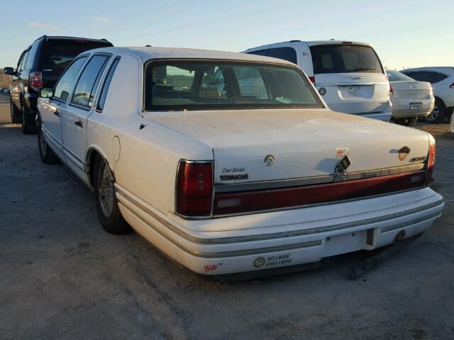 1LNLM82W8RY739872 - 1994 LINCOLN TOWN CAR S WHITE photo 3