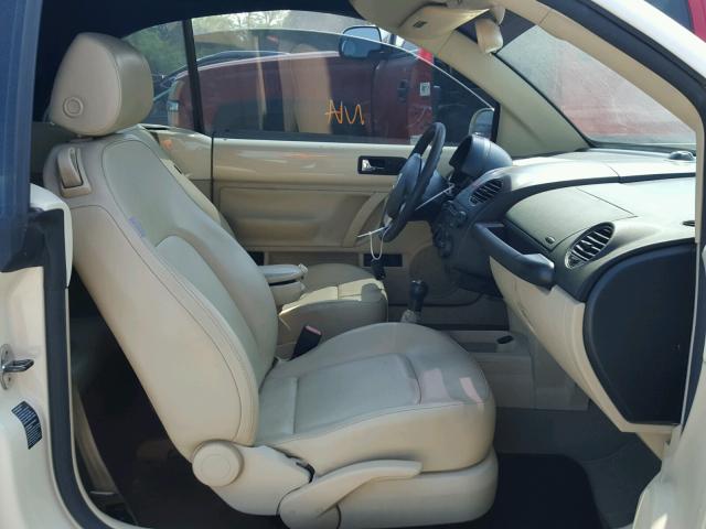 3VWRF31Y16M319843 - 2006 VOLKSWAGEN NEW BEETLE Krem foto 5