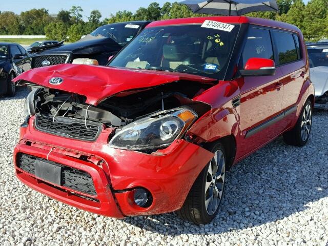 KNDJT2A65D7485713 - 2013 KIA SOUL RED photo 2