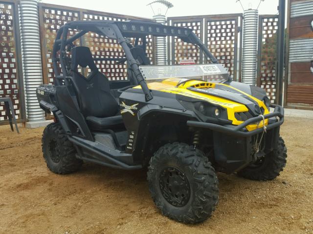 3JBKXUP17DJ000255 - 2013 CAN-AM COMMANDER TWO TONE photo 2