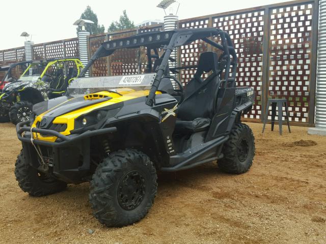 3JBKXUP17DJ000255 - 2013 CAN-AM COMMANDER TWO TONE photo 4