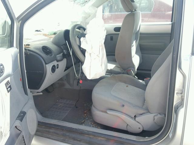 3VWBB61CXWM017423 - 1998 VOLKSWAGEN NEW BEETLE 银色 照片 5