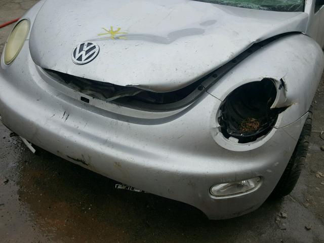 3VWBB61CXWM017423 - 1998 VOLKSWAGEN NEW BEETLE 银色 照片 9