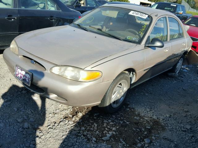 1FAFP10P4WW236302 - 1998 FORD ESCORT LX BEIGE photo 2