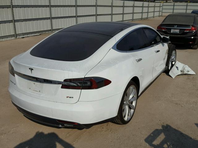 5YJSA1DP1DFP15458 - 2013 TESLA MODEL S Weiß Foto 4