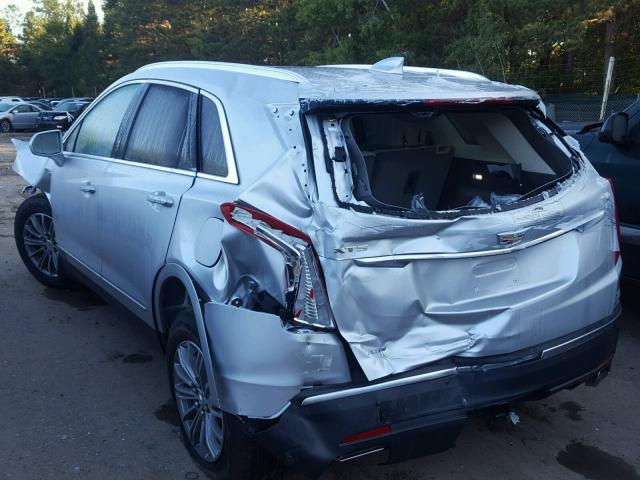 1GYKNDRS7HZ216385 - 2017 CADILLAC XT5 SILVER photo 3