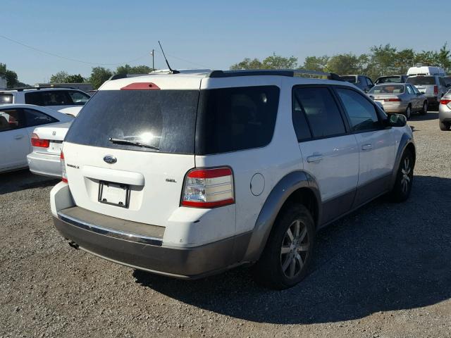 1FMDK02W68GA31524 - 2008 FORD TAURUS X S WHITE photo 4