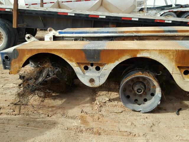 5JYLB5532BP110101 - 2011 CABIN TRAILER TRAILER WHITE photo 9