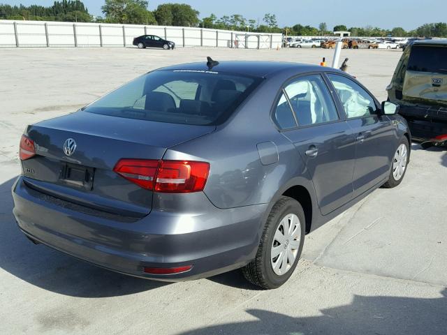 3VW2K7AJ9FM320438 - 2015 VOLKSWAGEN JETTA BASE Մոխրագույն լուսանկար 4