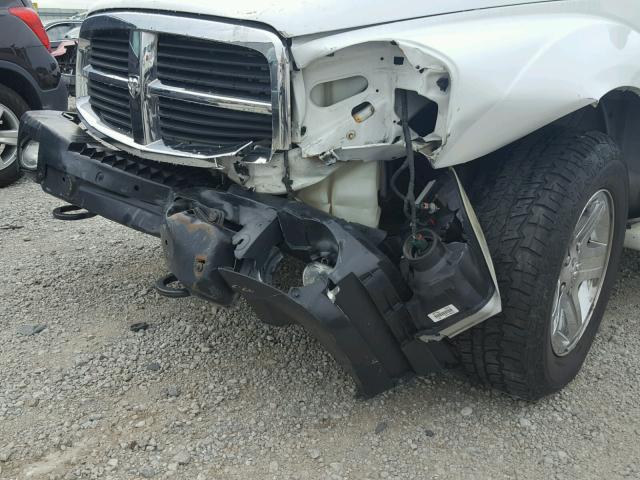 1D4HB58D04F240365 - 2004 DODGE DURANGO LI WHITE photo 9