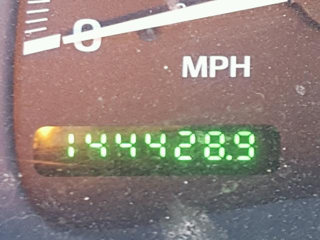 5LMFU28R91LJ11636 - 2001 LINCOLN NAVIGATOR GRAY photo 8