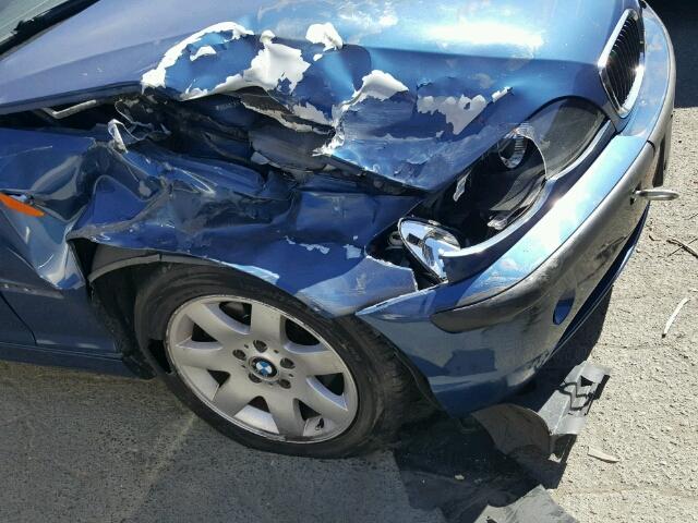 WBAAZ33493PH34268 - 2003 BMW 325 BLUE photo 9