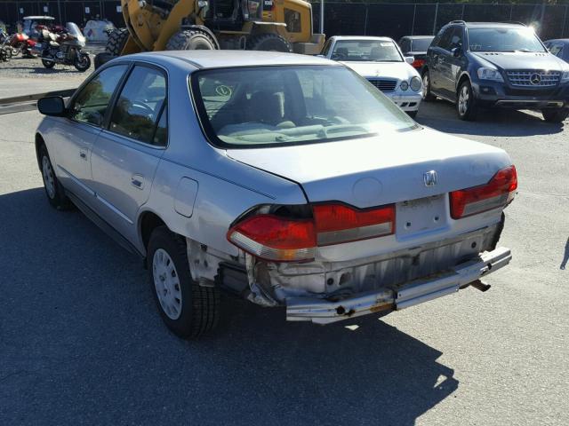 1HGCF866X1A042470 - 2001 HONDA ACCORD SILVER photo 3