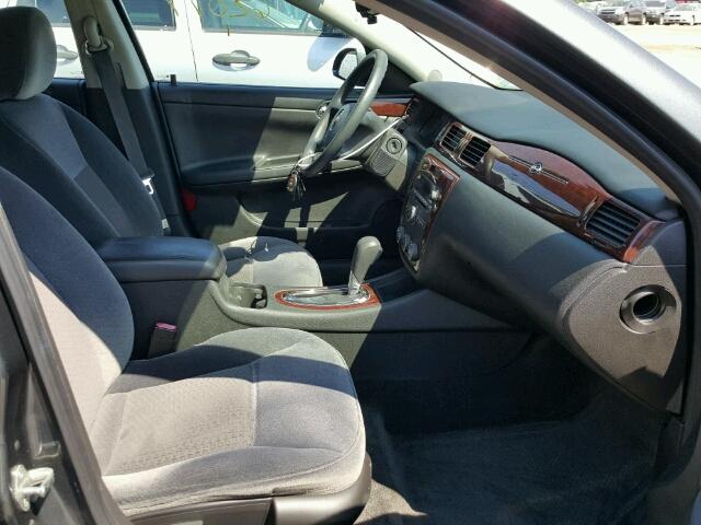 2G1WA5EK0B1136157 - 2011 CHEVROLET IMPALA 灰色 照片 5