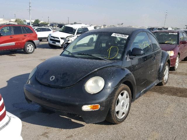 3VWBB61C5WM026627 - 1998 VOLKSWAGEN NEW BEETLE Qara foto 2