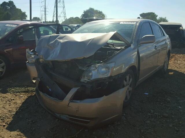 4T1BK36B35U039660 - 2005 TOYOTA AVALON XL GOLD photo 2