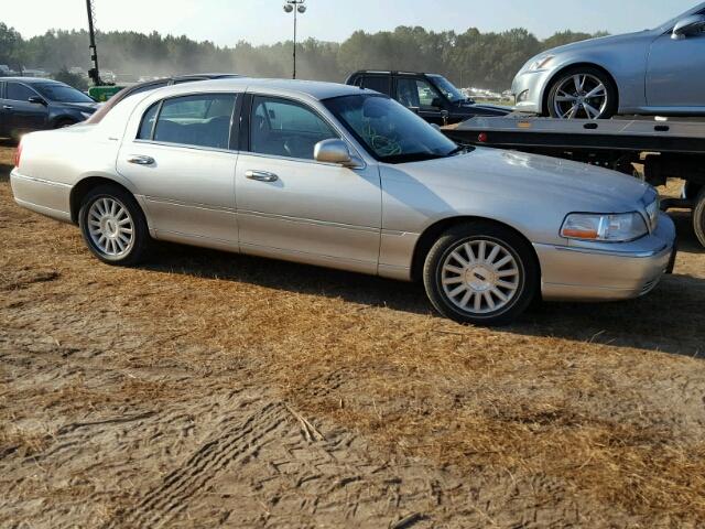 1LNHM83WX4Y682894 - 2004 LINCOLN TOWN CAR U SILVER photo 9