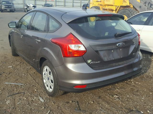 1FAHP3K20CL262608 - 2012 FORD FOCUS SE GRAY photo 3