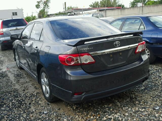 2T1BU4EE0DC952744 - 2013 TOYOTA COROLLA GRAY photo 3