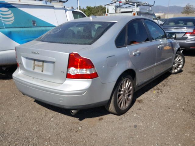 YV1MS682152111537 - 2005 VOLVO S40 T5 SILVER photo 4