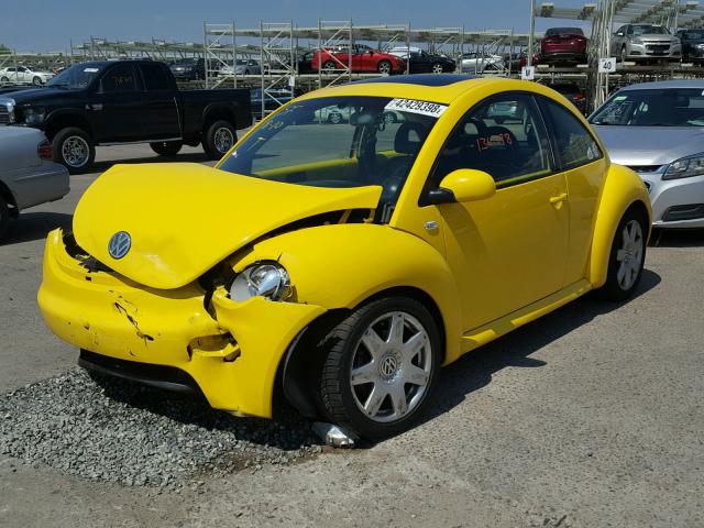 3VWDD21C22M417465 - 2002 VOLKSWAGEN NEW BEETLE 黄色 照片 2