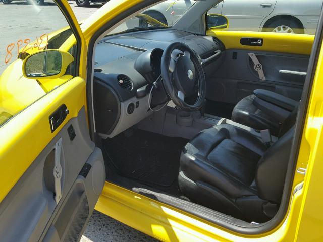 3VWDD21C22M417465 - 2002 VOLKSWAGEN NEW BEETLE 黄色 照片 9