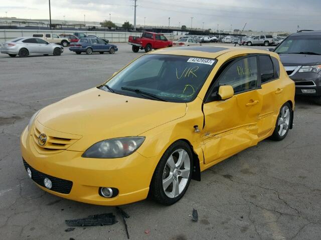 JM1BK143741188819 - 2004 MAZDA 3 HATCHBAC YELLOW photo 2