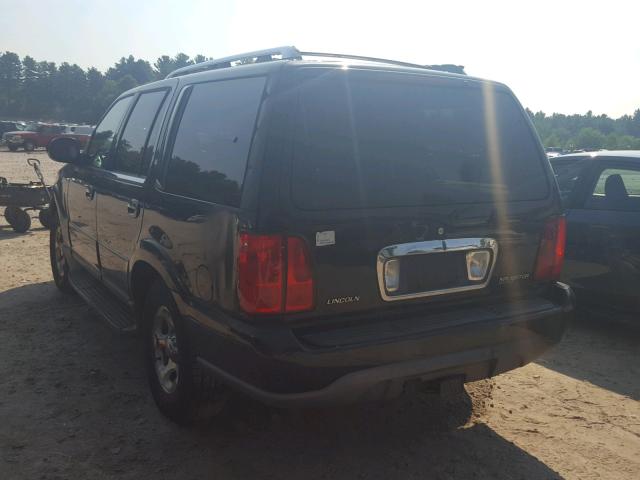 5LMFU28R22LJ10183 - 2002 LINCOLN NAVIGATOR BLACK photo 3