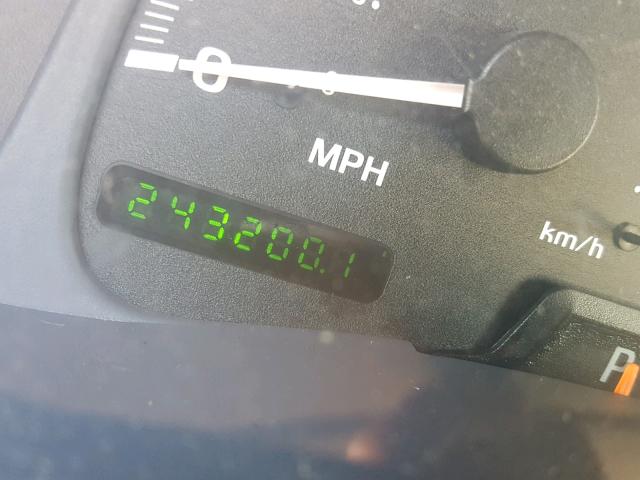 5LMFU28R22LJ10183 - 2002 LINCOLN NAVIGATOR BLACK photo 8