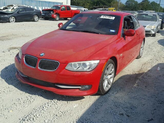 WBADW3C55DJ526498 - 2013 BMW 328 I RED photo 2