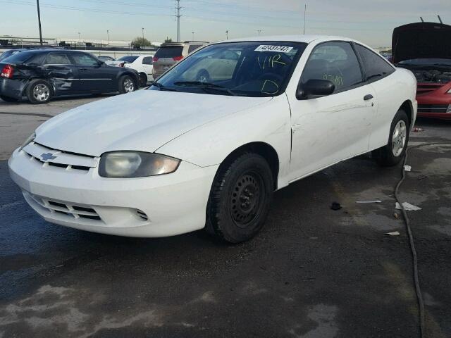 1G1JC12F747220633 - 2004 CHEVROLET CAVALIER WHITE photo 2