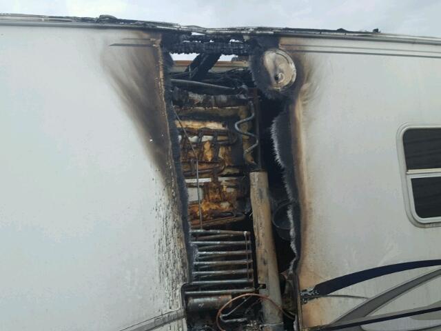 4YDT26R225G909707 - 2005 KEYSTONE OUTBACK WHITE photo 9