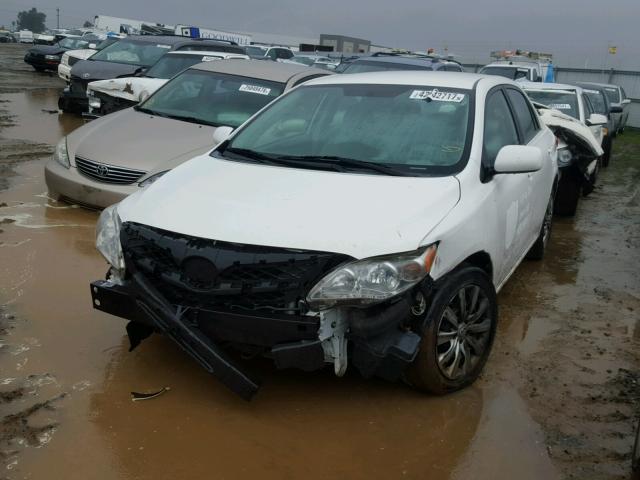 2T1BU4EE2CC866477 - 2012 TOYOTA COROLLA BA WHITE photo 2