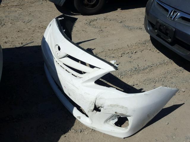 2T1BU4EE2CC866477 - 2012 TOYOTA COROLLA BA WHITE photo 9