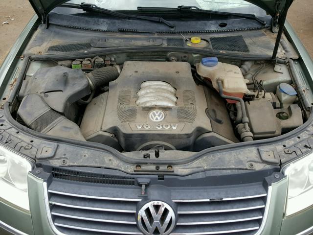 WVWXH63B81E221907 - 2001 VOLKSWAGEN PASSAT GLS GREEN photo 7