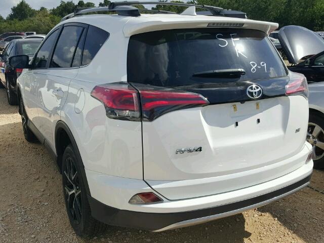 JTMNFREV4HJ714409 - 2017 TOYOTA RAV4 WHITE photo 3