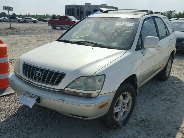 JTJGF10U910090124 - 2001 LEXUS RX 300 WHITE photo 2