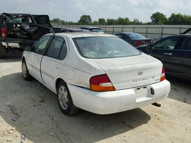 1N4DL01D9WC202939 - 1998 NISSAN ALTIMA XE WHITE photo 3