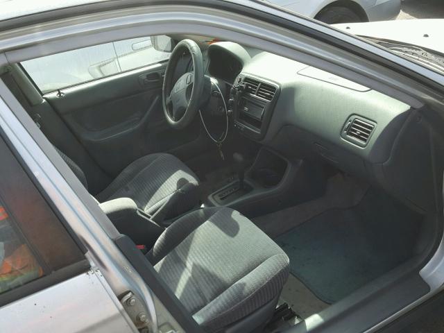 2HGEJ6615YH510360 - 2000 HONDA CIVIC BASE SILVER photo 5
