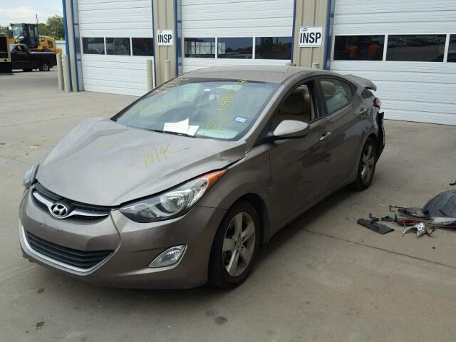 5NPDH4AE3DH247226 - 2013 HYUNDAI ELANTRA GL BEIGE photo 2