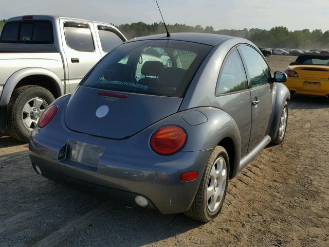 3VWCB21CX2M456810 - 2002 VOLKSWAGEN NEW BEETLE ნაცრისფერი ფოტო 4