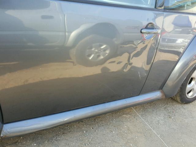 3VWCB21CX2M456810 - 2002 VOLKSWAGEN NEW BEETLE ნაცრისფერი ფოტო 9