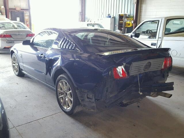 1ZVBP8AN4A5147162 - 2010 FORD MUSTANG BLUE photo 3