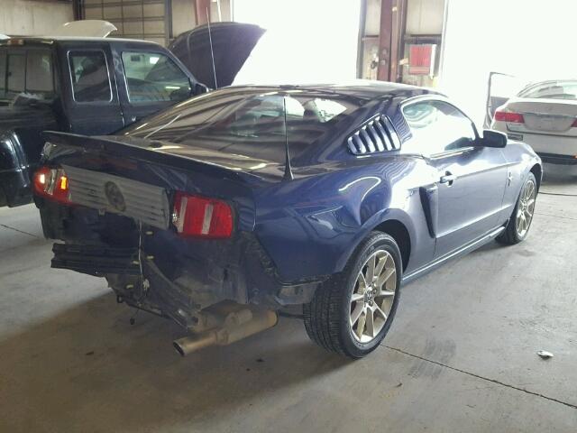 1ZVBP8AN4A5147162 - 2010 FORD MUSTANG BLUE photo 4